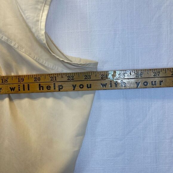 Jewel Changes Cream Cap Sleeve Loose Fit Classic Blouse Size Medium - Picture 5 of 7